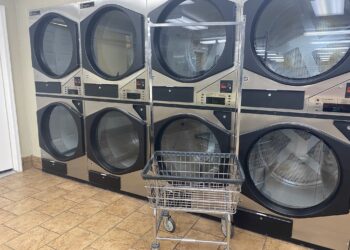 Why Branson West Businesses Depend on Commercial Laundry Services
