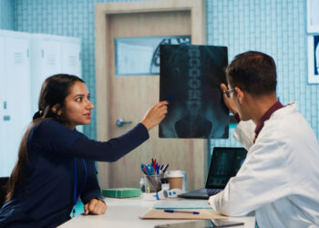 Treating Back Pain in Mumbai: Expert Tips from Leading Orthopaedic Doctors