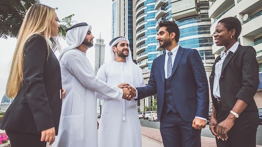 How Technology Is Reshaping UAE Emiratisation Careers through Digital Hiring Platforms